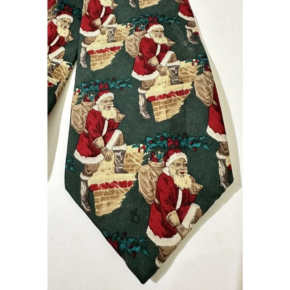 Neiman-Marcus Men's Tie Silk Necktie Dark Red Santa‎ Christmas Tie